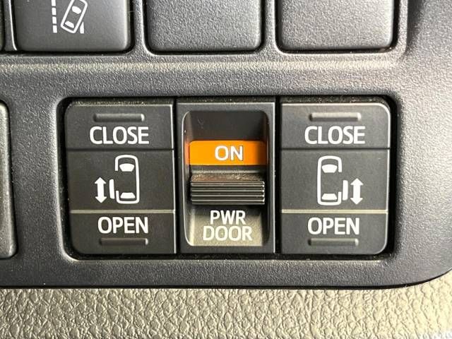 Toyota VOXY 2020-12 180981-6