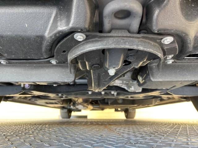Toyota VOXY 2020-12 180981-19
