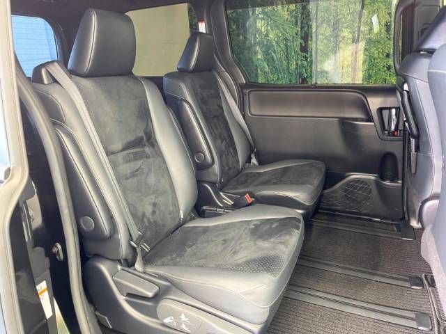 Toyota VOXY 2020-12 180981-9