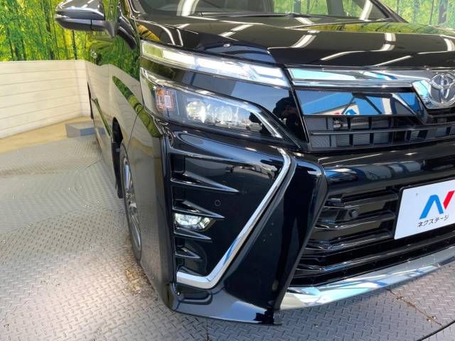 Toyota VOXY 2020-12 180981-12