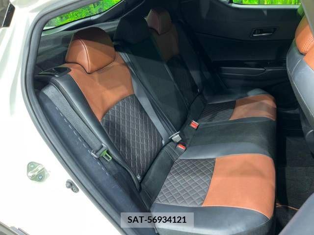 Toyota C-HR 2019-07 323060-10