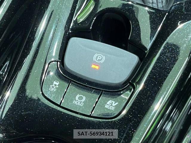 Toyota C-HR 2019-07 323060-7