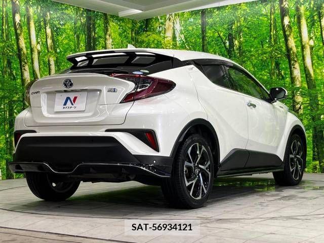 Toyota C-HR 2019-07 323060-17