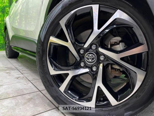 Toyota C-HR 2019-07 323060-13