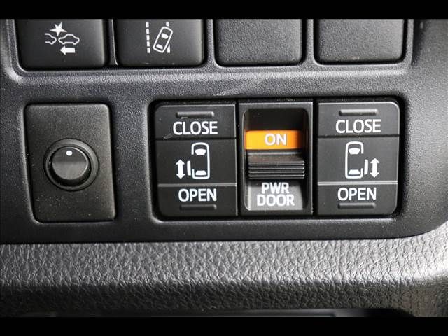 Toyota NOAH 2020-09 28886-2