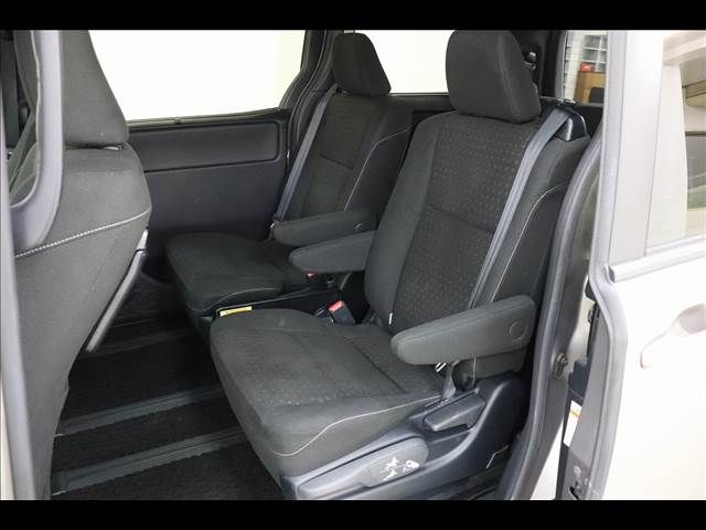 Toyota NOAH 2020-09 28886-11