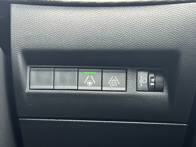 Peugeot 208 2022-02 13791-13