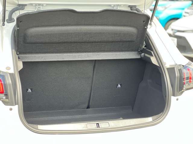 Peugeot 208 2022-02 13791-19