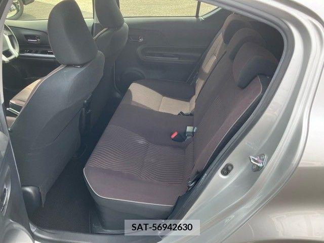 Toyota AQUA 2016-04 260115-14