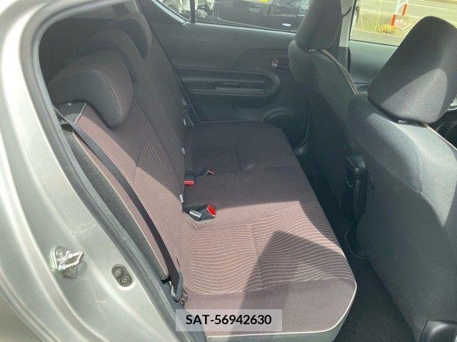 Toyota AQUA 2016-04 260115-13