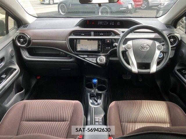 Toyota AQUA 2016-04 260115-10