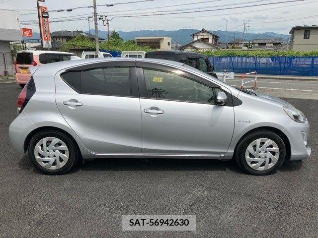 Toyota AQUA 2016-04 260115-4