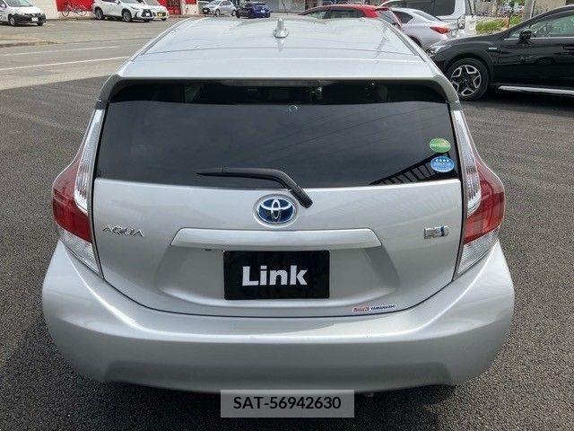 Toyota AQUA 2016-04 260115-6