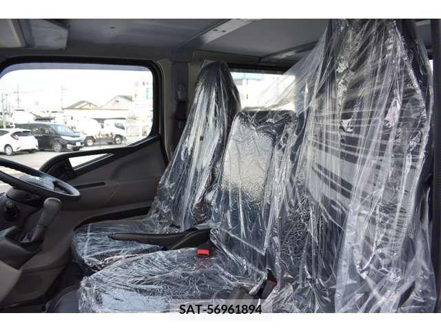 Mitsubishi CANTER 2023-11 294524-11