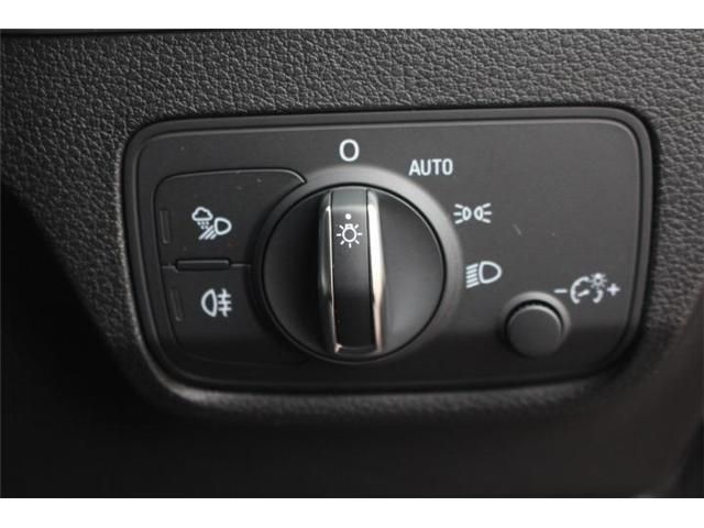 Audi Q2 2018-08 8152-10
