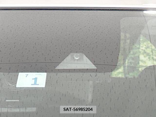 Nissan NOTE 2018-01 392946-2