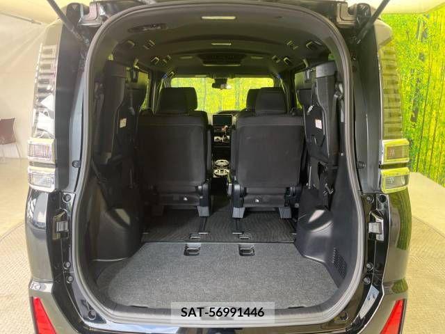 Toyota VOXY 2019-04 321648-11