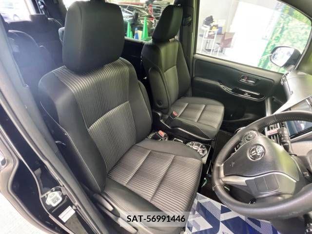 Toyota VOXY 2019-04 321648-8