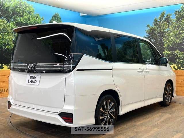 Toyota VOXY 2022-10 346582-18