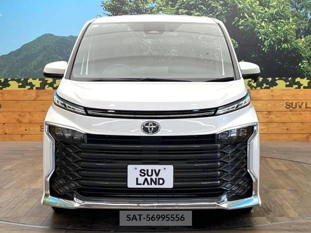 Toyota VOXY 2022-10 346582-15