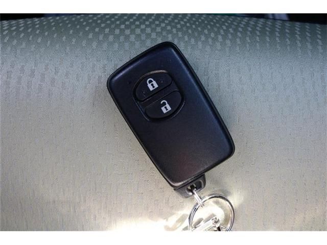 Toyota AQUA 2014-01 25180-17