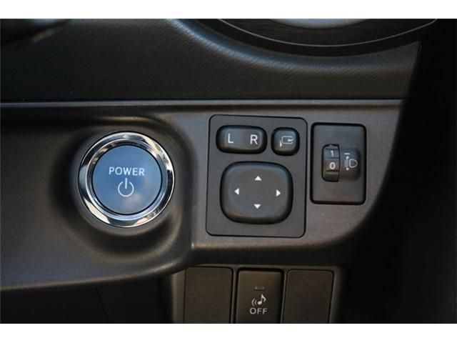 Toyota AQUA 2014-01 25180-9