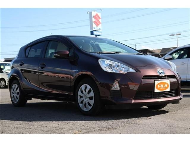 Toyota AQUA 2014-01 25180-2