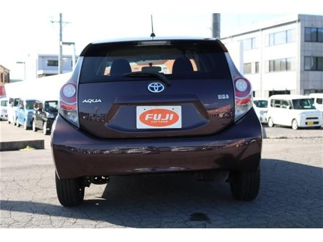 Toyota AQUA 2014-01 25180-28