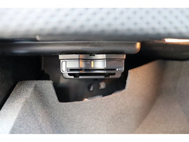 Mercedes Benz A-CLASS 2018-01 17602-11