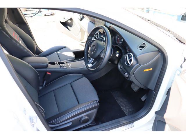 Mercedes Benz A-CLASS 2018-01 17602-2
