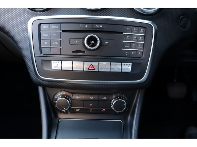 Mercedes Benz A-CLASS 2018-01 17602-12
