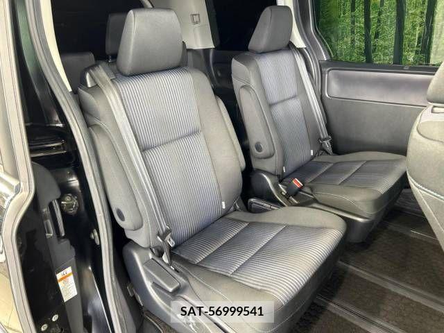 Toyota VOXY 2015-07 288922-8