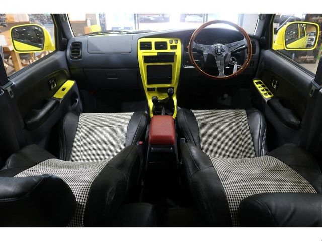 Toyota HILUX SURF 1996-01 5813-8