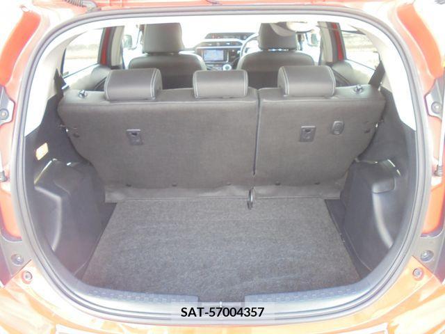 Toyota AQUA 2016-05 356289-7