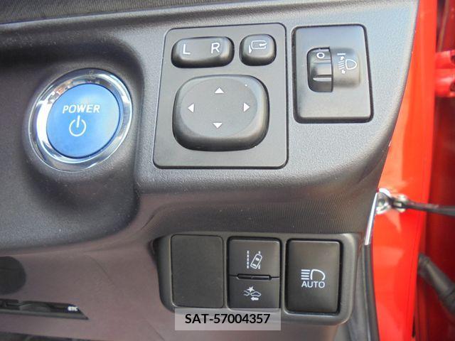 Toyota AQUA 2016-05 356289-11