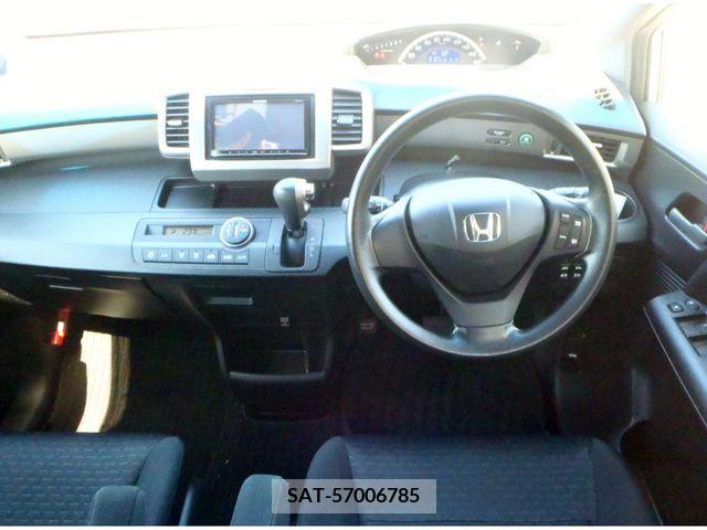 Honda FREED SPIKE 2012-10 377755-1