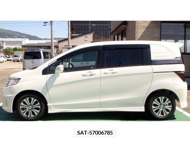 Honda FREED SPIKE 2012-10 377755-3