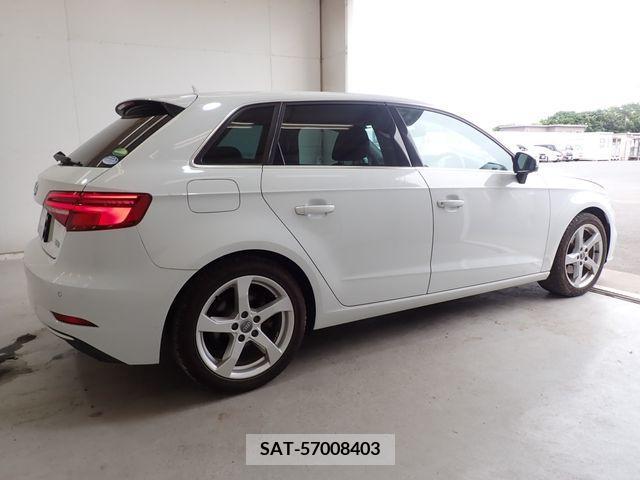 Audi A3 2018-02 389411-4