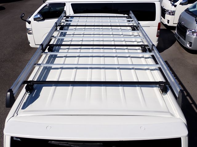 Nissan NV350 Caravan 2017-08 19312-8