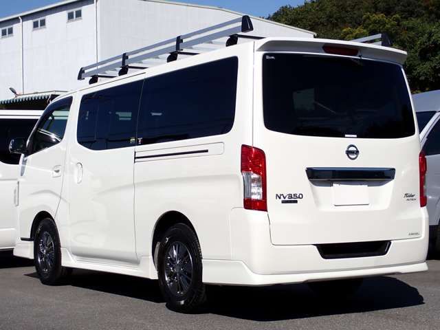 Nissan NV350 Caravan 2017-08 19312-3