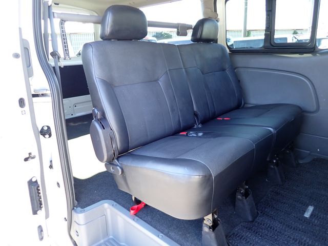 Nissan NV350 Caravan 2017-08 19312-23