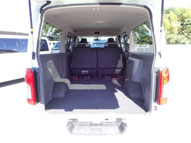Nissan NV350 Caravan 2017-08 19312-6