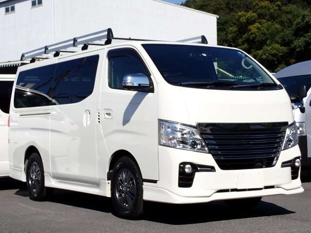 Nissan NV350 Caravan 2017-08 19312-2