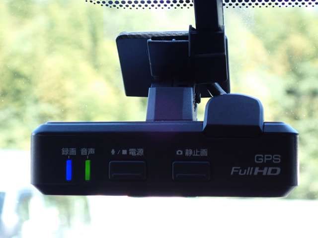 Nissan NV350 Caravan 2017-08 19312-13