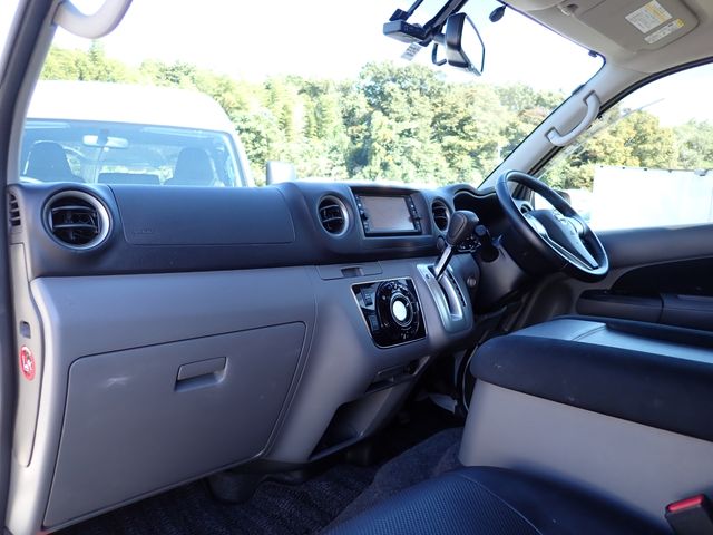 Nissan NV350 Caravan 2017-08 19312-20