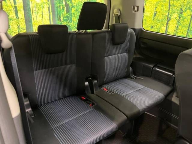 Toyota VOXY 2016-01 28983-9