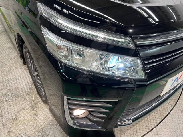 Toyota VOXY 2016-01 28983-12