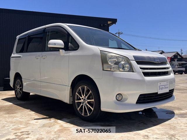 Toyota NOAH 2007-07 321382-5
