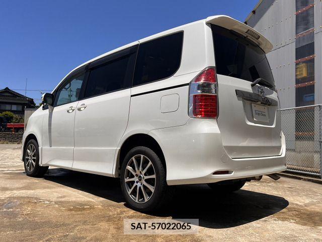 Toyota NOAH 2007-07 321382-2