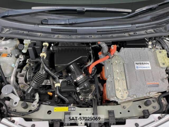 Nissan NOTE 2017-05 305382-18